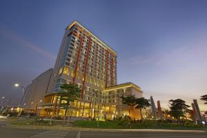 HARRIS Hotel & Conventions Bekasi - 4hvězdičkové hotely ve městě Bekasi