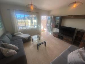 New renovated family home above swimming pool