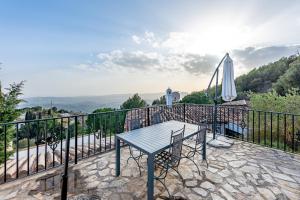 Spectacular views private villa Valtocado