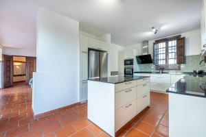 Spectacular views private villa Valtocado