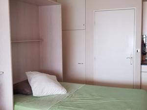 Studio cabine climatisé avec terrasse, parking, animaux admis - FR-1-100-184