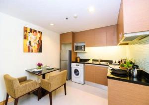 Lohas Residences Sukhumvit 2