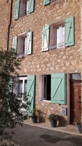location Seillans var studio lavande 1e etage