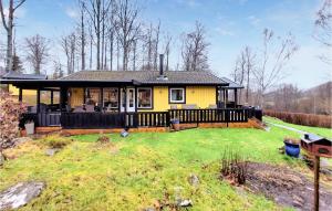 3 Bedroom Lovely Home In Åsljunga