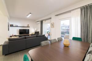 F & B Collection - 3 Bedroom Penthouse