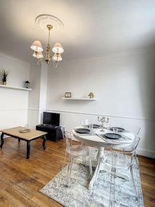 Appartements Grand appart Chic centre ville 4 pers wifi : photos des chambres