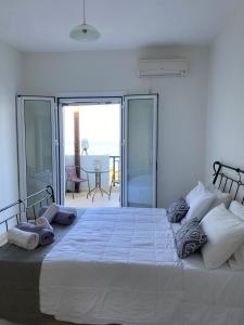 Amaltheia Beachfront Villas