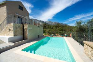 Villa Cretan View with Heated Swimming Pool