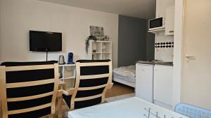 Appartements Studio calme proche centre : photos des chambres