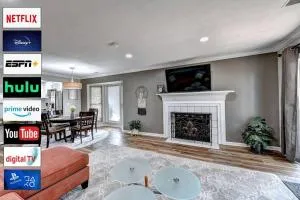 Quiet/Private/Easy. Walk to restaurants/shops - Roswell