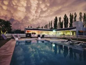 Posada de Campo Pura Vida - Rama Caída