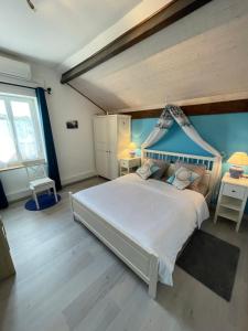 B&B / Chambres d'hotes L'Oustaloise : photos des chambres