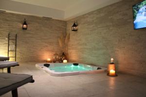 Villa Bora - Blue Flat Green Flat