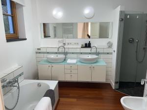 Weingut-Aparthotel Olinger