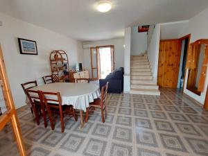 Villino Trazza presso villaggio Solaria