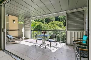 9408 Luxury Apartment Close to Hastings Street