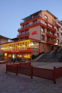 Hotel Elena - Debelets