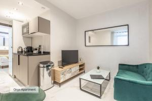 Appartements Residence Topaze - Central - Luxurious - 50m Croisette Palais - LRA CANNES : photos des chambres