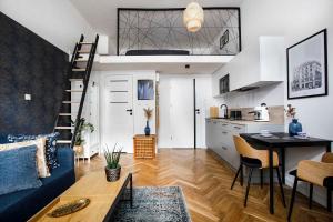 Charming Studio with kitchen - Old Town, Main Station