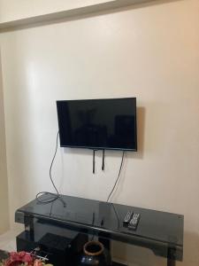 Horizons 101 in Mango Avenue