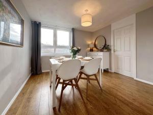 Scandi Style Duplex Sleeps 6