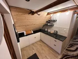 Pokoje gościnne 28 w skosie - Zawadka