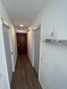 TAR11D - Estudio con Vistas al mar, Wifi, Smart TV, Fire Stick Amazon, en el Centro, a 600 metros Playa