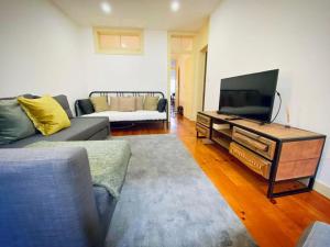 Olá Lisbon - Rato Terrace IV