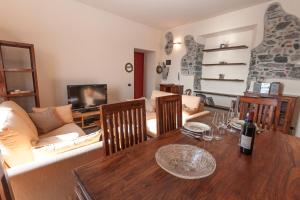 Menaggio Marina by LoveComo