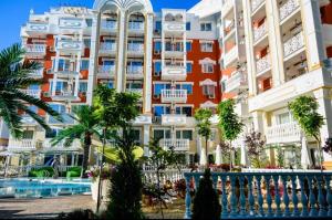 Sunny studio in Sweet Home Complex