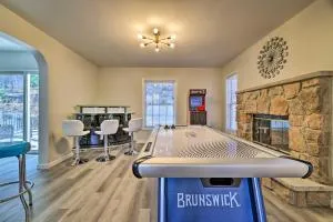 Movie Room, Hot Tub Pocono Vacation Rental! - Marshalls Creek