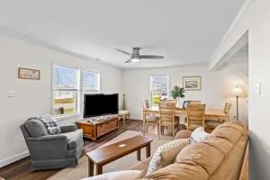 Delight on Davis - مورهيد سيتي