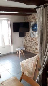 Appartements locationseillans var studio violette3e etage : photos des chambres