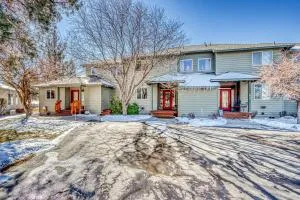 Golden Pheasant Nook - Madras