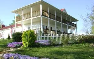 Rocky Hill Inn - Fountain Run