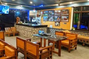 Hotel Forest View and Restaurant - Miānī