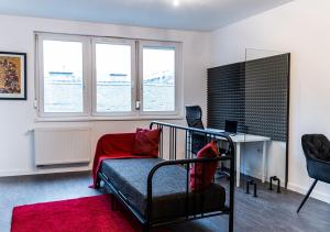 Free Parking - Downtown location, Balcony & Nespresso