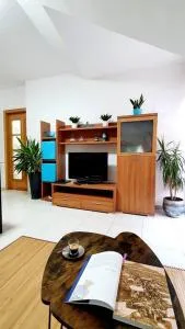 atico a 500m del mar con terraza amplia - أغواردا