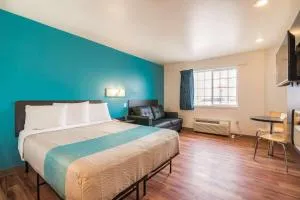 里格比6号汽车旅馆 - 圣安东尼