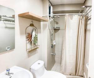 Lovely 1 Bedroom unit in Avida w WiFi (upto 4 pax)