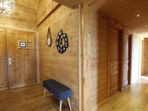 Luxe et détente : Lodge avec SPA privatif et accès piscine, golf, et aire de jeux. - FR-1-582-39