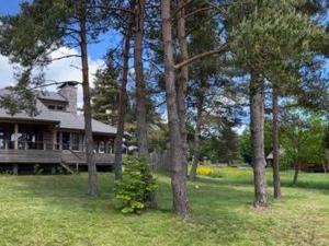 Luxe et détente : Lodge avec SPA privatif et accès piscine, golf, et aire de jeux. - FR-1-582-39