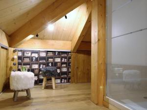Luxe et détente : Lodge avec SPA privatif et accès piscine, golf, et aire de jeux. - FR-1-582-39