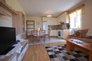 Family friendly apartments with a swimming pool , Krk - 20500