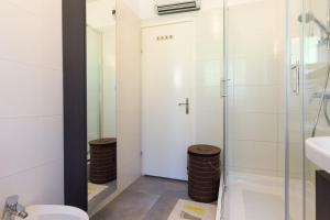 Apartments by the sea Njivice, Krk - 20519