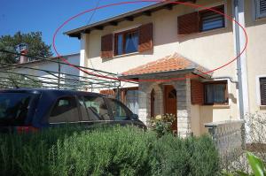 Apartments with parking space Vantacici, Krk - 20507