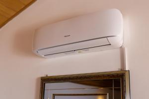 Apartments with parking space Njivice, Krk - 20543