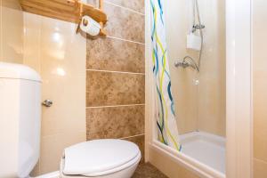 Apartments with parking space Njivice, Krk - 20547