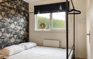 2 Bedroom Lovely Home In Heinkenszand