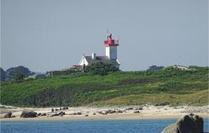 Maisons de vacances 2 Bedroom Gorgeous Home In Plouguerneau : photos des chambres